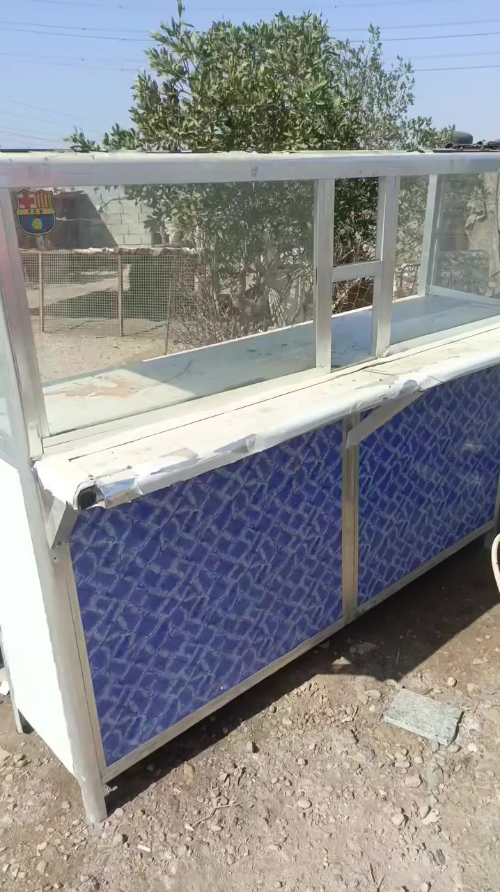 غراض مطعم كامله للبيع الشراي يراسلني واتساب ***********
