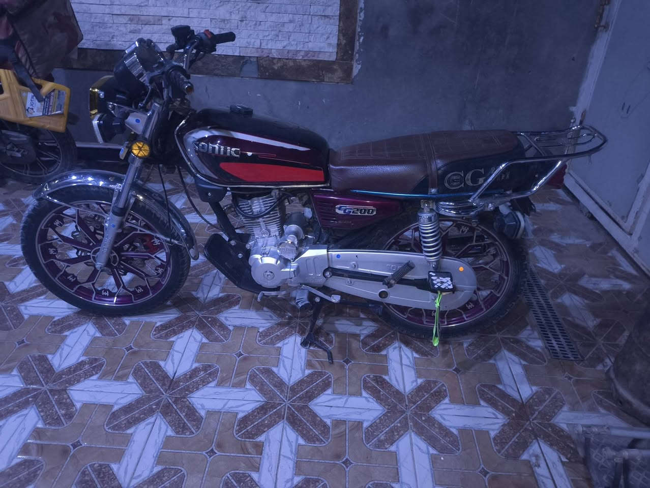 سلام عليكم
سيفان خمسه كير للبيع دراجه نضيفه برغي مناقصه موديل 2024 دشبول اكتروني دراجه اوراقه سكنر سعر 750 وبيه مجال بصيط عنواني ديوانيه حي زهراء رقم الهاتف ***********
