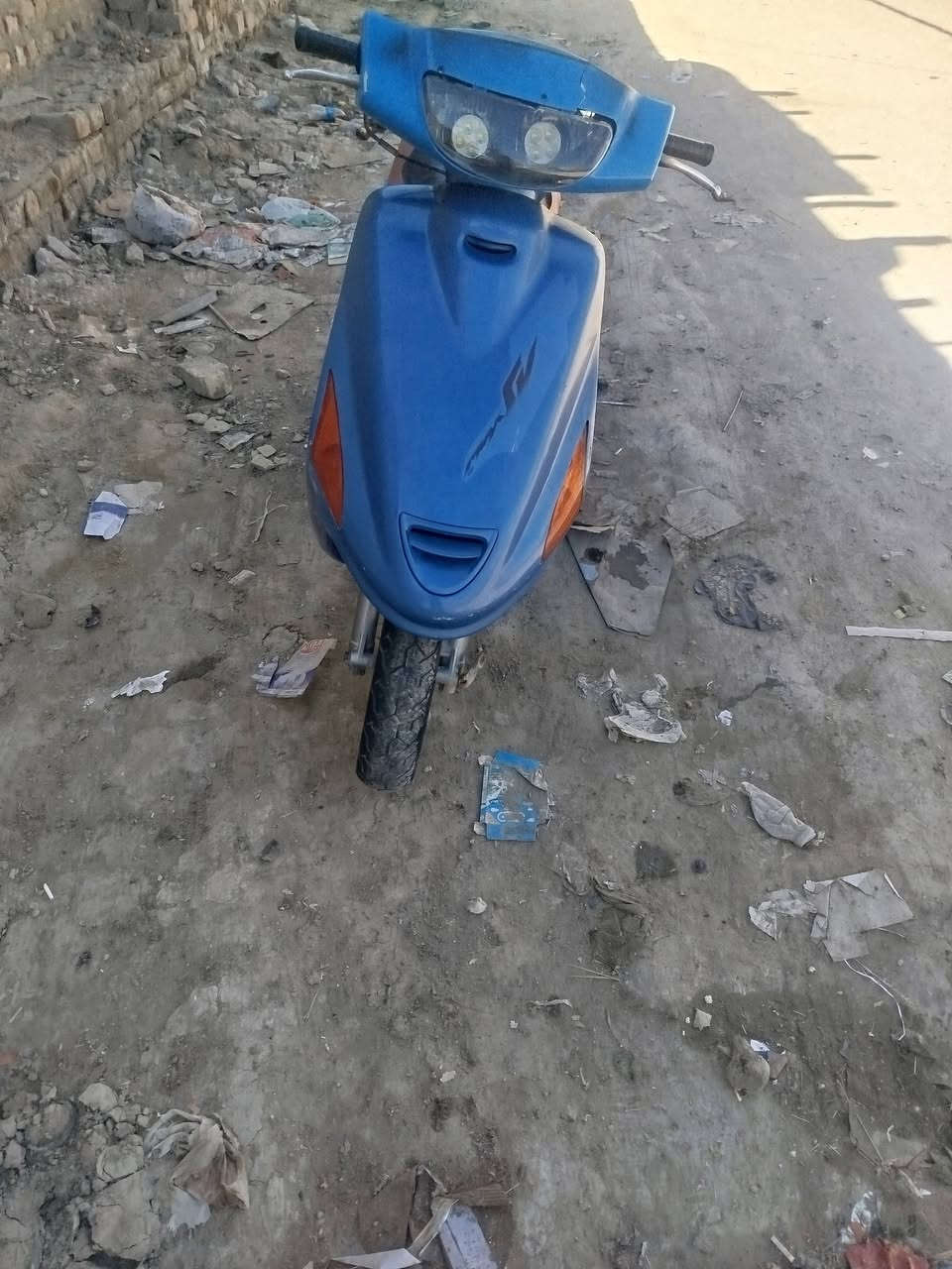 سلام عليكم دراجه للبيع فراشه دراجه نظيفه كهربائيات كلها شغاله دراجه مال جناي السعر 300 وبيها مجال مكان الديوانيه قضاء الشاميه ***********
