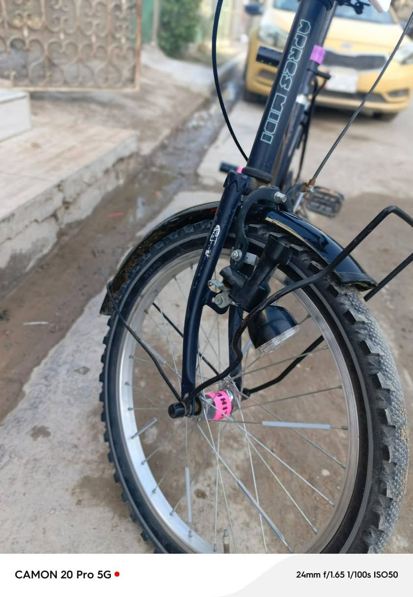 بايسكل فول مواصفات مابي طخة  للبيع السعر 100 وبيه مجال المكان العبيدي شارع يوسف الرقم ***********
