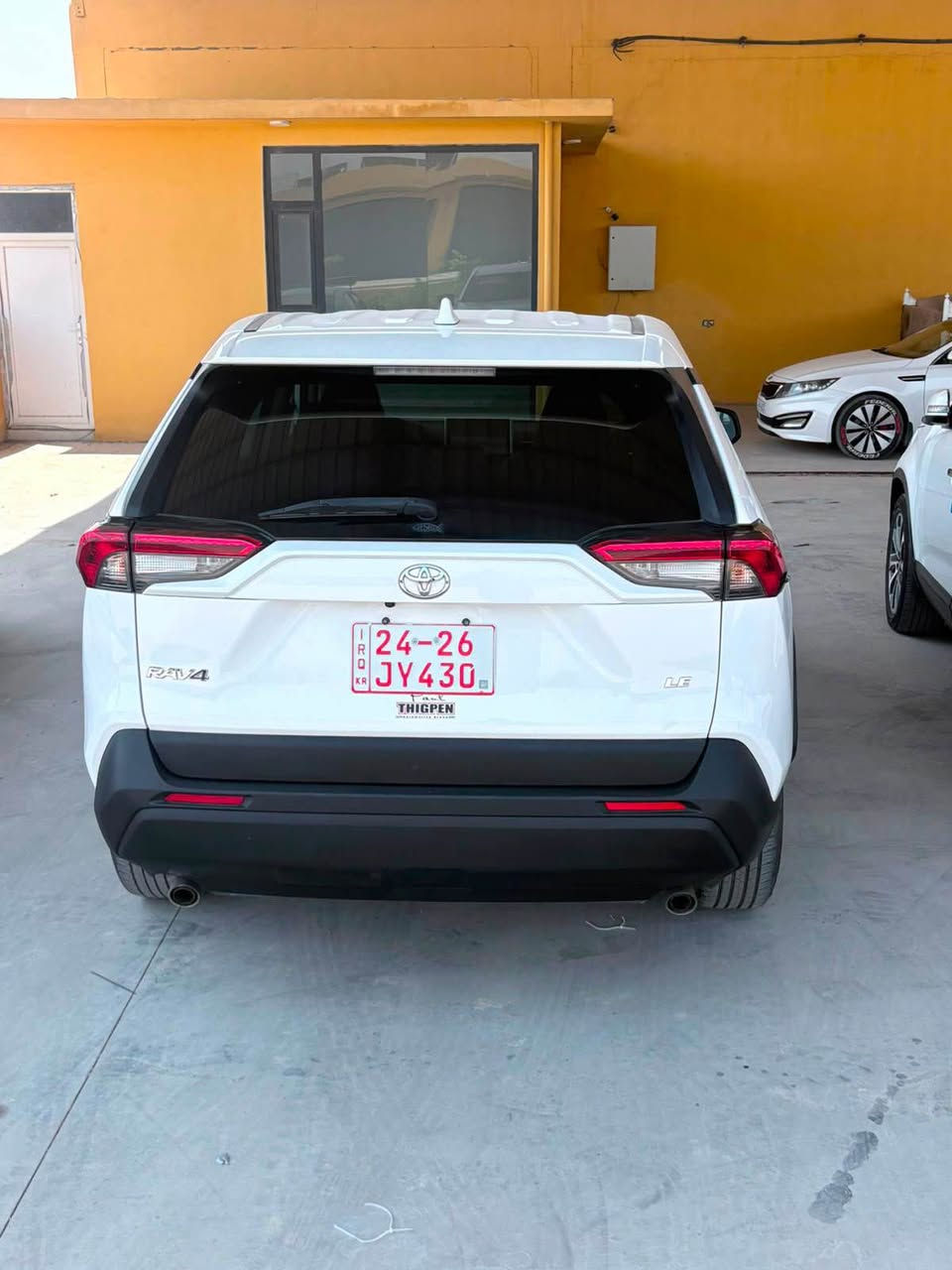 2024 Rav4  راف فور 
Le بانزين وارد امريكي
ماشية 43,000 miles
ابل كار بلي قطعتين تبريد 
 كير  8 نمر 
محرك 2500
كير ومحرك وكهربائيات كله بشرط
حادثها حدادية فقط ومبدل كله اصلي 

2T3H1RFV2RC255458 

بدون صبغ بيها تكحيل كارت بالذيل مال جاملغ جهة النفر وتعديل بارد على كد اصبعين اسفل باب النفر

السعر 238 ورقة وبيها مجال بسيط جدا

السيارة رقمها كاتي تترقم شمالي 
تتخرج باسم المشتري وياها مجال 90 يوم للترقيم

مكان السيارة دهوك صناعة الوكا
للتواصل واتساب 
***********
*********** موصل, نينوى
