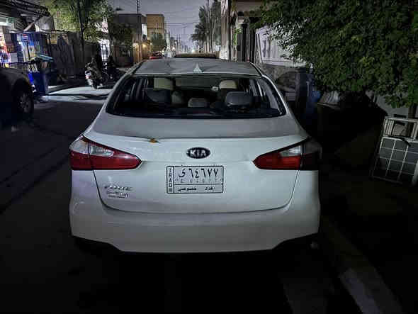 السلام عليكم فورتي 2016 رقم بغداد بيهة حادث 
مكينه شغاله السعر 68 العنوان بغداد الدوره ابودشير

‭0773 795 5709‬
