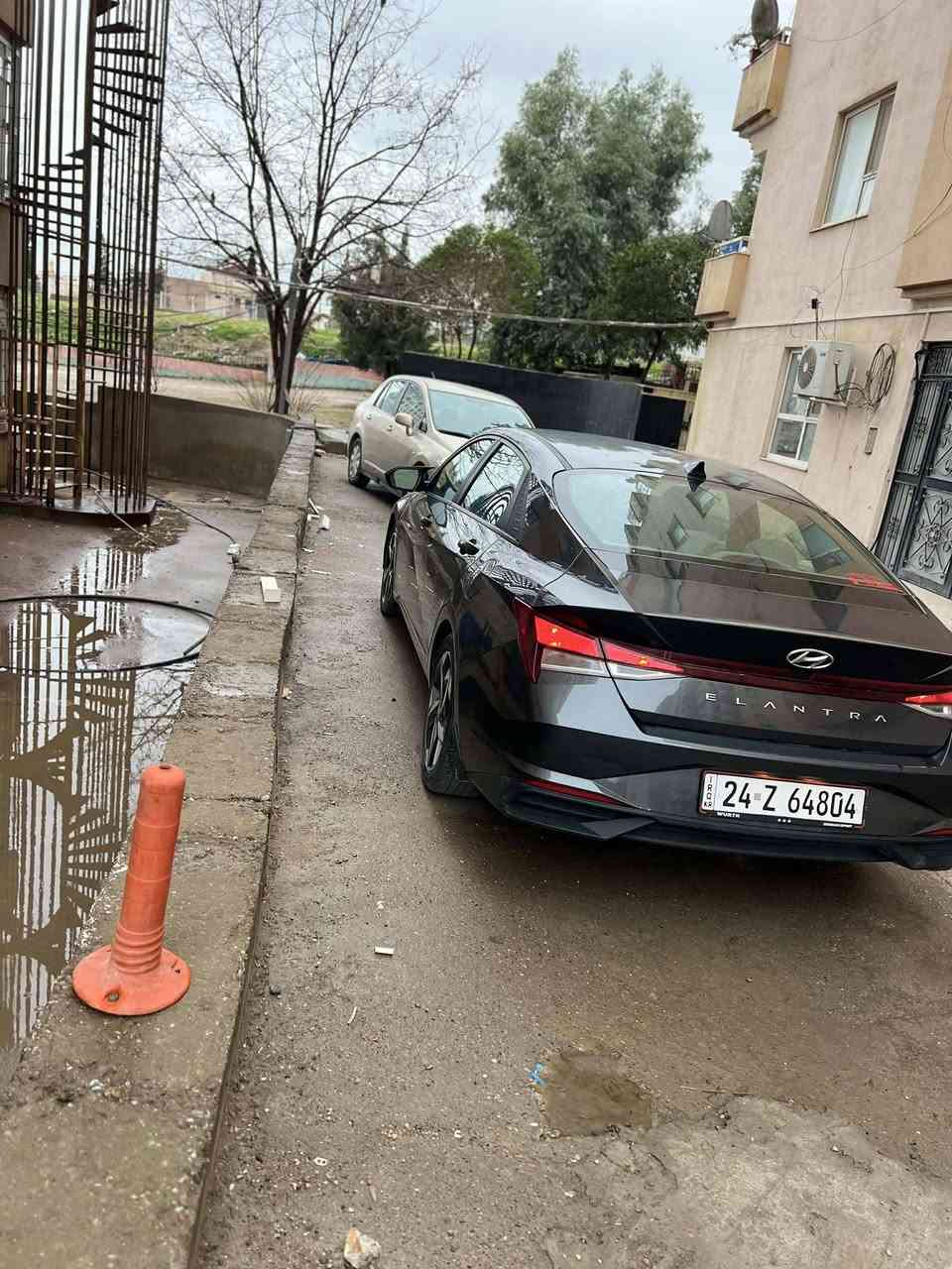 الانترا 2023 امريكي
فول ما عدا الفتحه 
هندبريك اوتو 
اوتو هولد 
بصمت تشغل 
بصمت ابواب 
تشغيل عن بعد 
نضام ترحيب 
رقم دهوك باسمي 
كابون بيهاا 
ضرر جاملغ فقط وتعديل بارد براس الشاصي 
ترهم معارض ما الانترا او كورلا هايبرد فقط 
السعر 145 وبيهاا مجال شي قليل ***********
