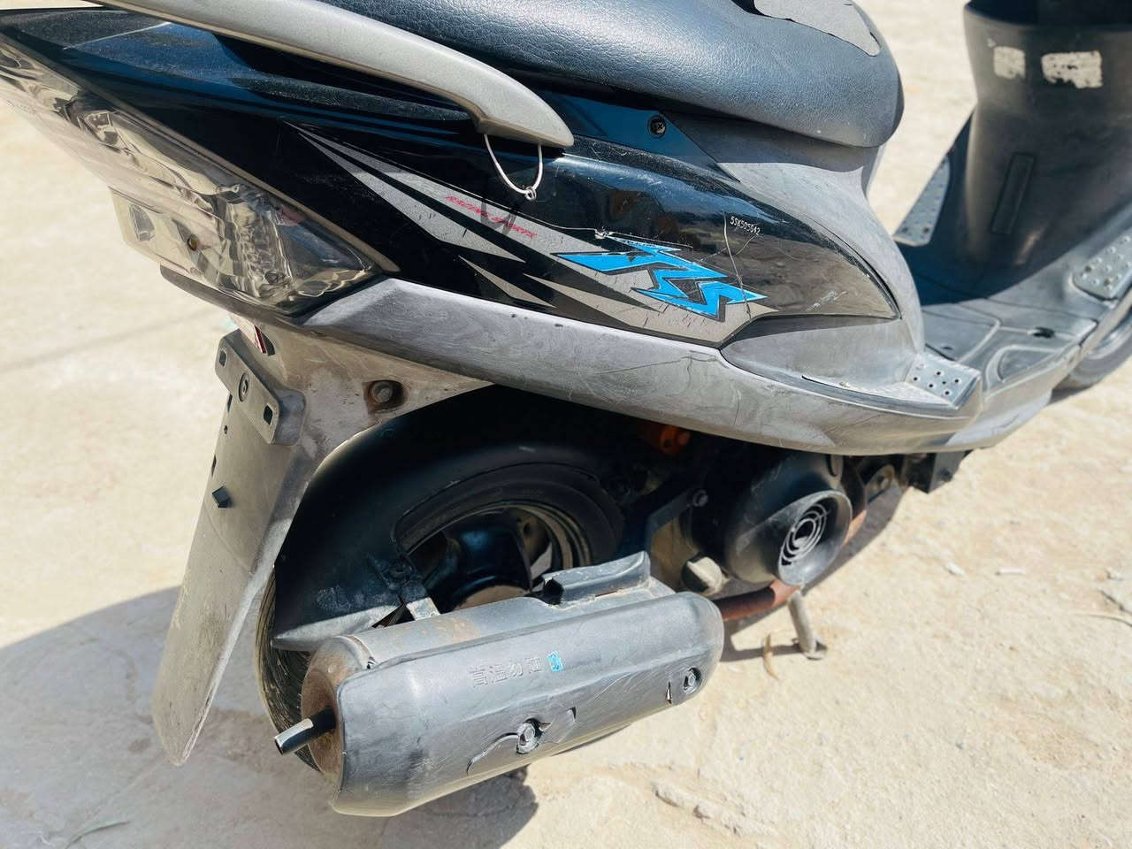 دراجه ماكس رمبه مال حاويه صارلهة ٤ اشهر من طلعت من الوكين دراجه نضيفه شرط عل فحص كلشي كامل بيهة كهربائيات كامله ولامفتوحه ابد السعر ٨٥٠ وبيهة مجال


**إذا كنت صاحب هذا الإعلان وتريد حذفه لأي سبب، رجاءا أرسل رسالة إلى الدعم الفني**