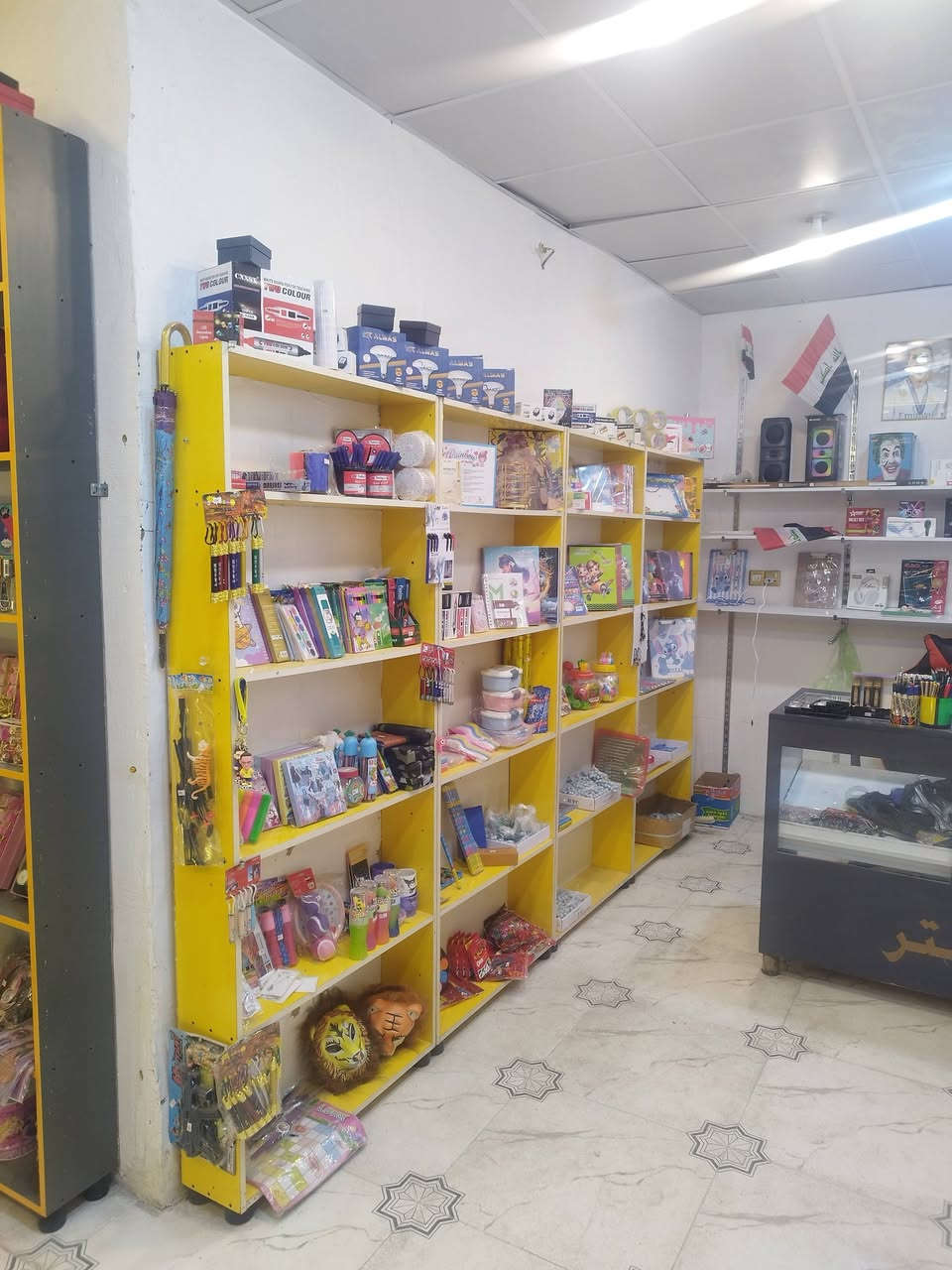 السلام عليكم
مكتبة كاملة للبيع تحتوي على جهاز استنساخ جديد مع كافت الملحقات مع قرطاسية والعاب اطفال عنوان المحل ابي الخصيب الحي العسكري قرب المحكمة على الشارع العام سايدين مساحة المحل ٤ في ٥
المحل علية رجل زين بس اني ملتزم بدوام لعدم التفرغ السعر على الخاص او رقم الهاتف وتساب ***********
