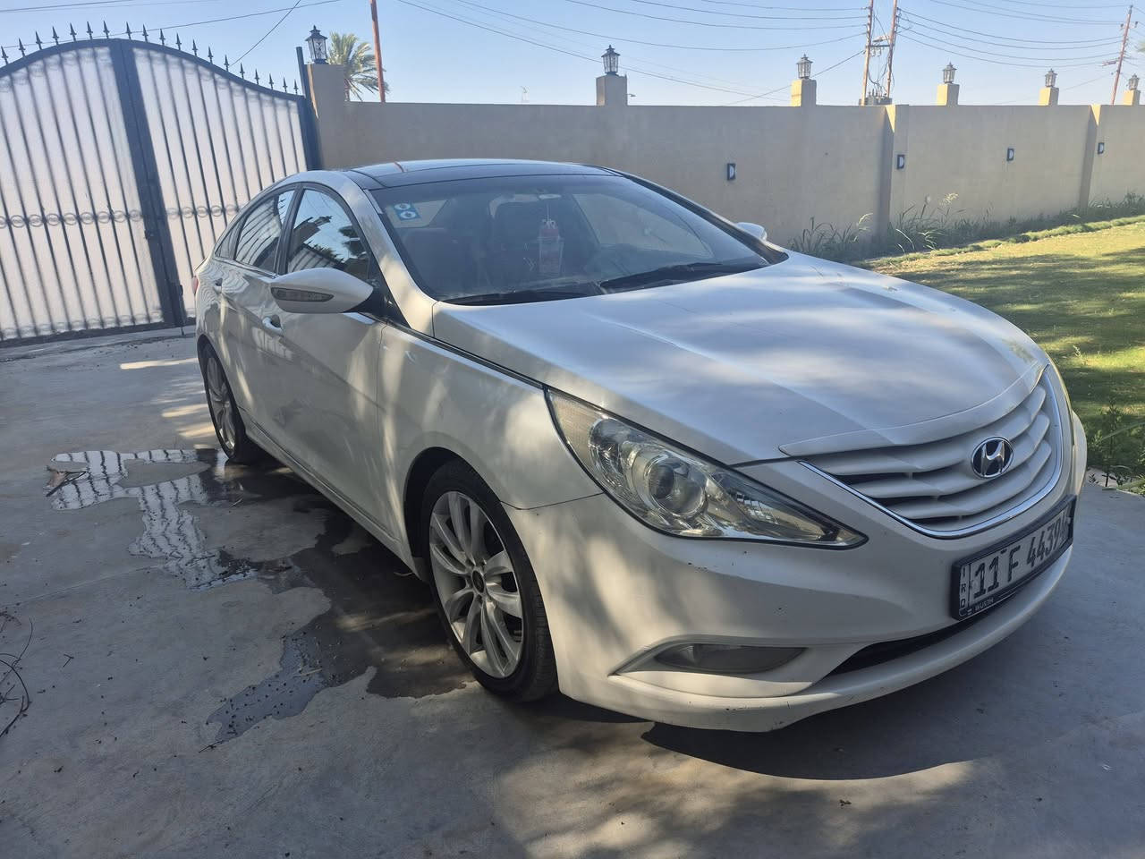 سوناتا 2011 خليجي رقم بغداد بانوراما مكفوله عدا بارد بجاملغ الامامي الأيسر ويوجد.صبغ دعاميه محرك ٢٠٠٠ جاهزه مابيه اي نقص سعر ١١٥  لاستفسار ***********
