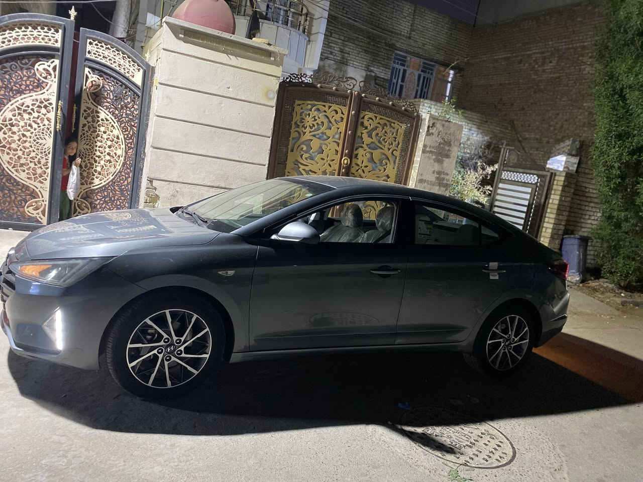 سلام عليكم
النترا موديل 2019 سياره خليجي  بيها ٣قطع صبغ + شبر بارد جاملغ الخلفي سياره تخم تاير تبريد شغال   بيهامنضومه زنون سياره بسمي السعر 133 وبيها مجال للشراي ***********
