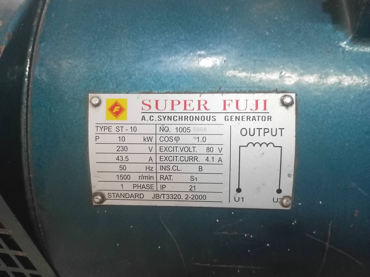 للبيع رأس توليد كهرباء (دينامو) بحالة ممتازة ومواصفات عالية:
الماركة: SUPER FUJI (سوبر فوجي)

الموديل / الطراز: ST - 10

القدرة (P): 10 كيلو واط (10 kW)

الجهد (الفولتية V): 230 فولت

التيار (الأمبيرية A): 43.5 أمبير

عدد الأوجه (PHASE): 1 سز / سنجل فيز (Single Phase)

التردد (Hz): 50 هرتز

عدد دورات المحرك المطلوبة (r/min): 1500 دورة في الدقيقة

معامل القدرة (COS φ): 1.0

فولتية التهييج (EXCIT. VOLT): 80V

تيار التهييج (EXCIT. CURR): 4.1A

درجة العزل (INS. CL): B

درجة الحماية (IP): IP21

المميزات والإكسسوارات الملحقة:

مزود بساعة قياس الفولتية (Voltmeter).

مزود بقاطع دورة لحماية الجهاز (Circuit Breaker).

مزود بقواعد تثبيت متينة ومقبض علوي للرفع

السعر ول تفاصيل بل خاص ***********
