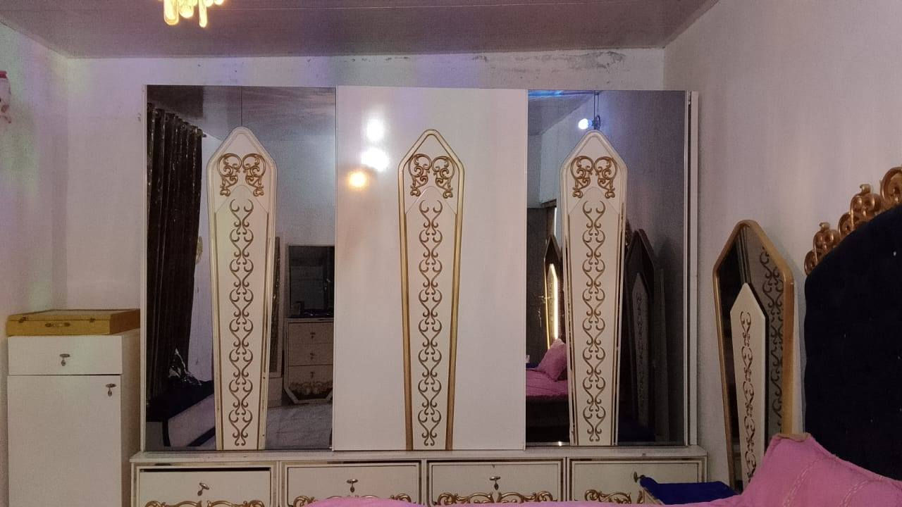 غرفه تركي جديده 9قطع لاتصال على هذا رقم بيه اوتساب جديدة عنواني واسط لاحرار ***********
