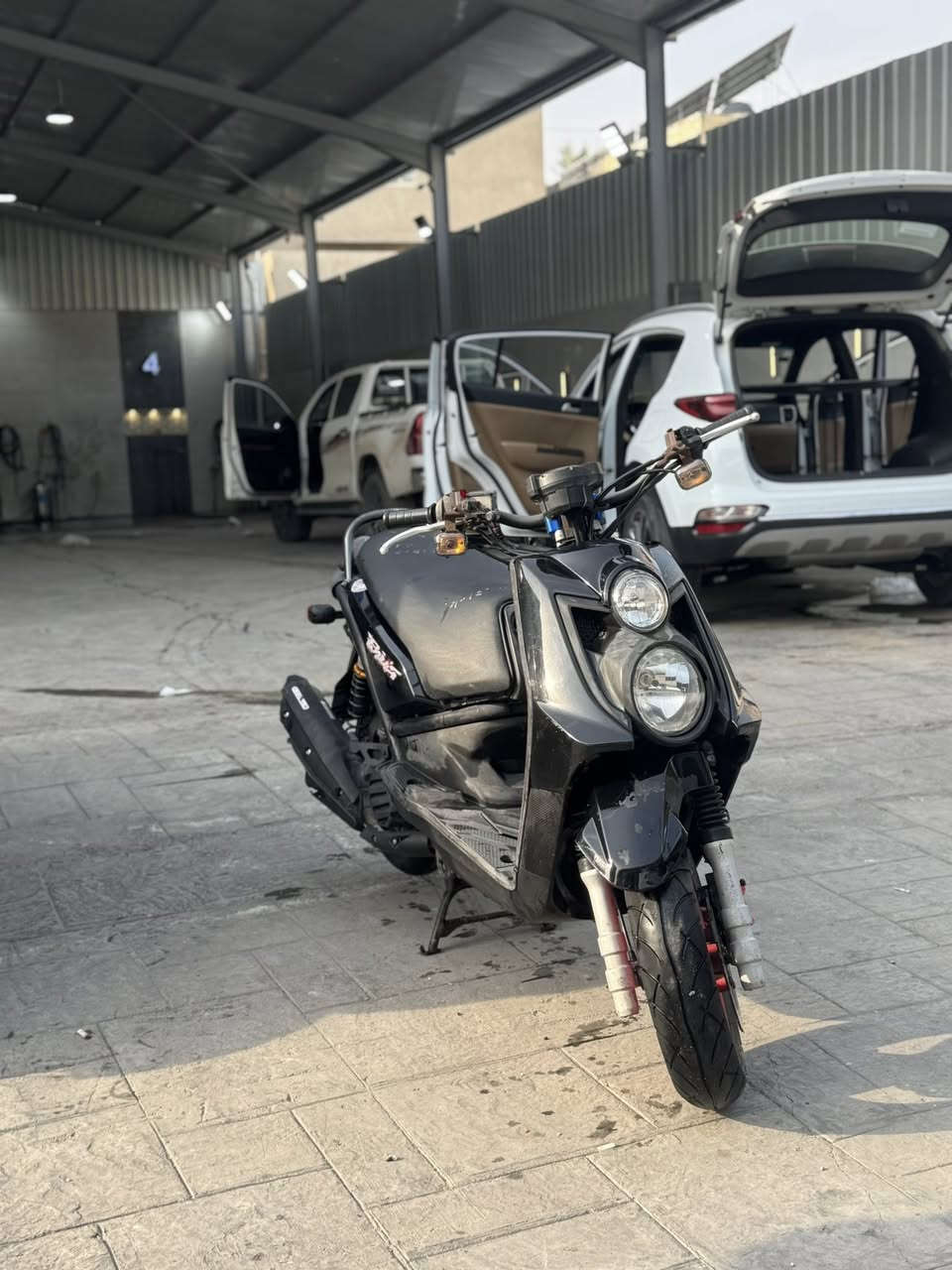 السلام عليكم
سكنس جبلي مكفوله من كل شي صارلي شهر منزله رمبه 

السعر مليون وميه وبيها مجال ***********. العنوان الوشاش
