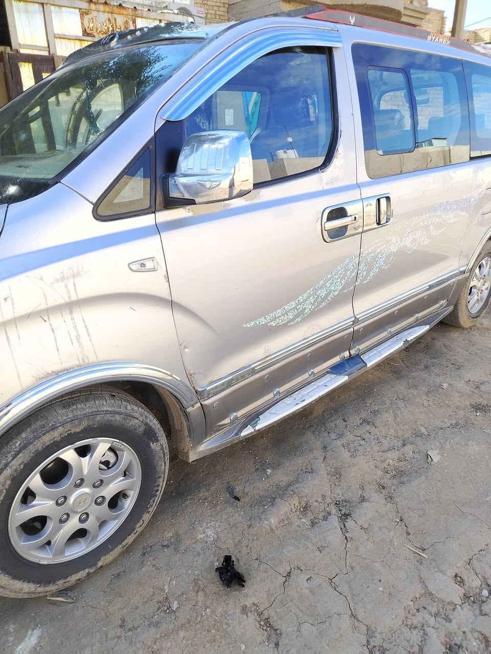 ستاركس ٨اصل مسكر كير عادي ٧نمر بصره مكفوله من ضربه وعيب شرعي سعره ١٣٠ وبيه حك جي سياره موجودة فى شطره ***********
