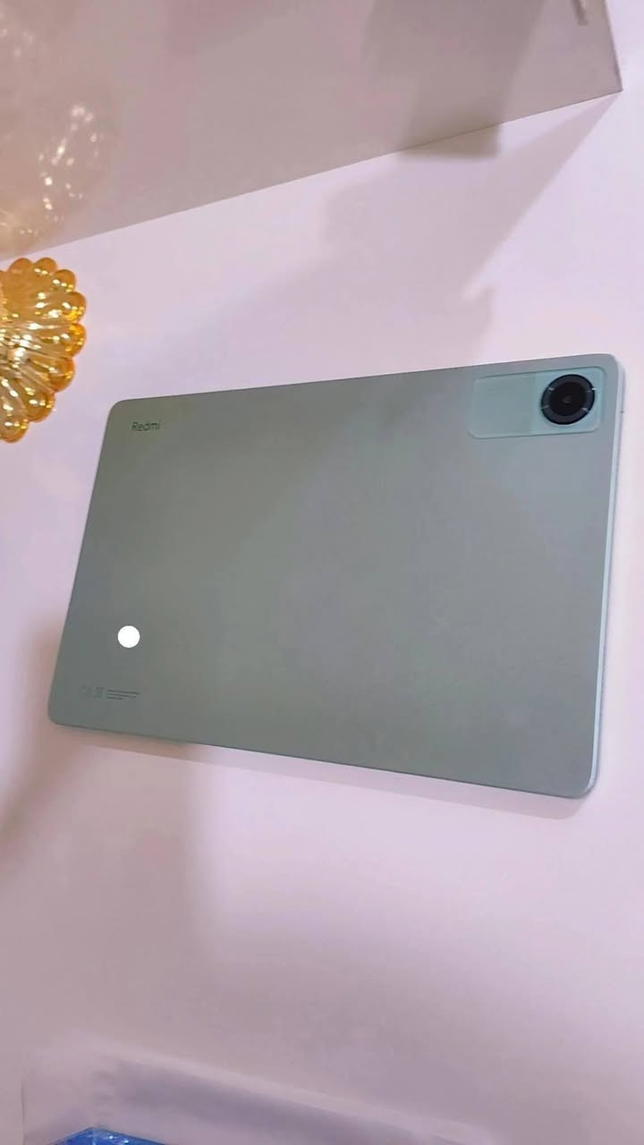 تابلت من شركة شاومي (Xiaomi)  للبيع 
Redmi Pad SE.
السعر 225 مع المجال بسيط ..
نظيف جدا استخدام قليل...ذاكرة 256 ..


**إذا كنت صاحب هذا الإعلان وتريد حذفه لأي سبب، رجاءا أرسل رسالة إلى الدعم الفني**