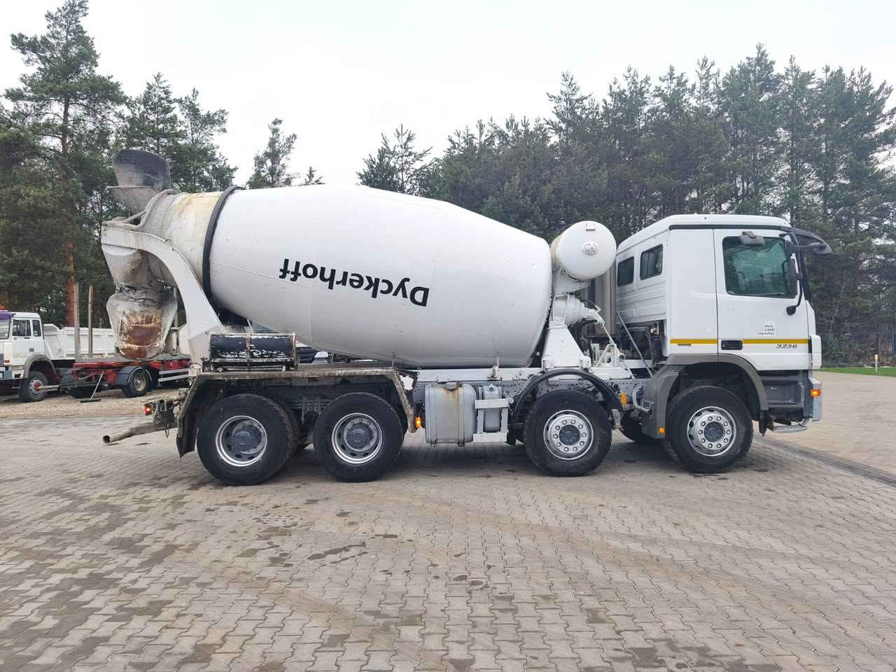 عن قريب انشاء الله
وصول خباطه موديل 2008
دخول على البصره 
سياره جديد 
حجم 3236نص جي اف 
كير كهربائي  
قمار وربع 
للإستفسار معرض العكيلي بغداد جسر ديالى 
ابو رضا ***********
***********عبدالله
