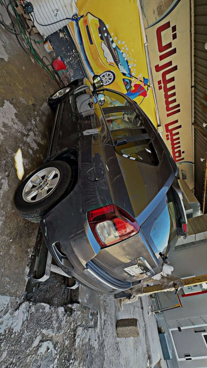 السلام عليكم
جيب كومباس 2015 ماشيه 73 السياره  كلين كفاله عامه كير محرك حادث تخم تاير جديد  السياره جديده بمعنه الكلمه السعر (115) سياره باسمي تحويل نفس اليوم مكان السياره بغداد غزالية للاستفسار الاتصال 
***********
