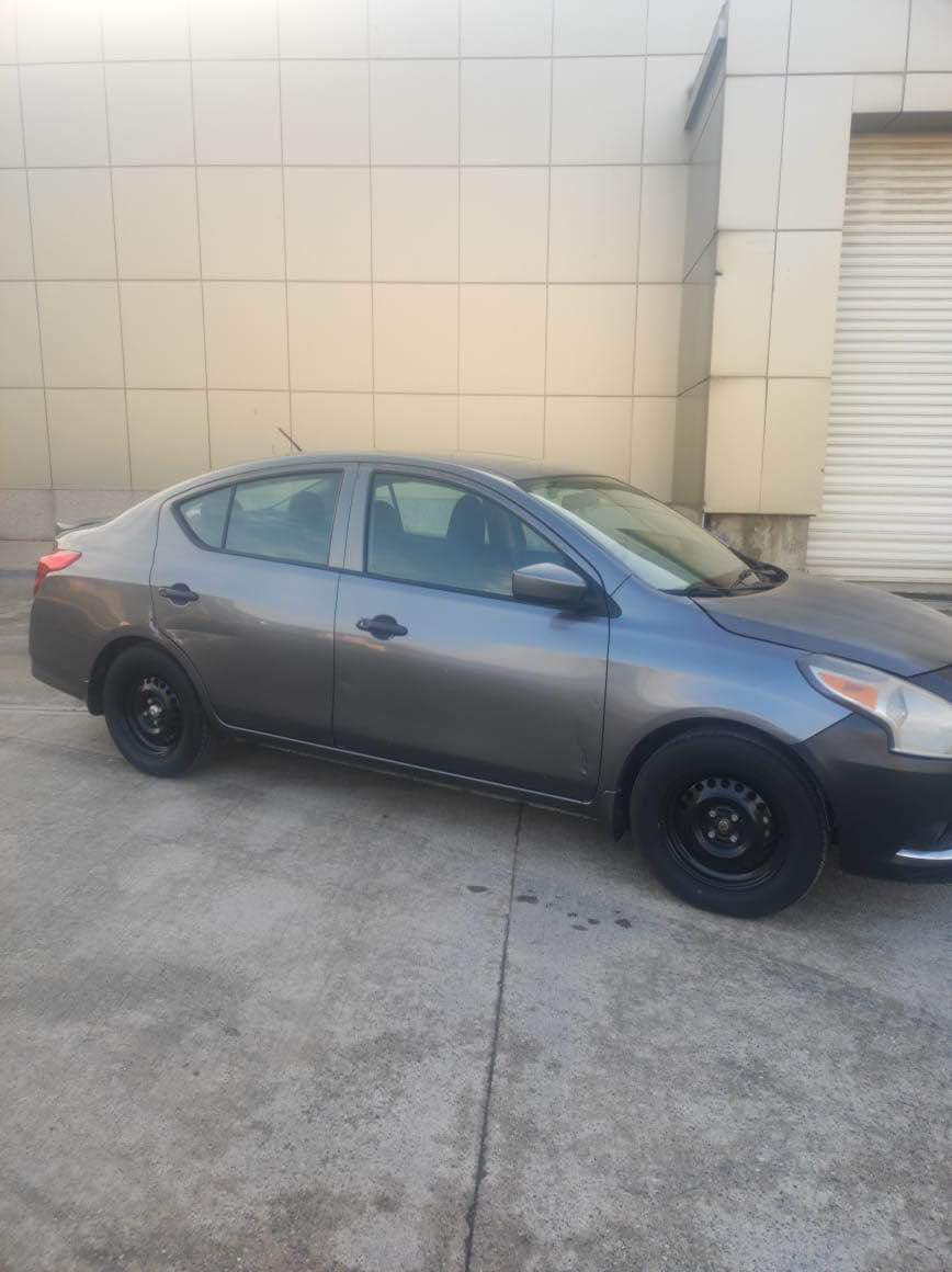 نيسان فيرسا 2017
مواصفات عادي گير اوتوماتيك 2 قتعة صبغ بوند و جملوغ سنكي ره خي سايقي ايرباك ستيرن فكريه 80 مايلا ريڤه جوي رقم و سنوي جديد گير و مكينه تحويل هه مي تشت شه رتن 
سعر : 95 ورقة و مجال غرامة 1,060,000 يل سه ر دي سعري هينه خار 
رقم: *********** دهوك, العراق
