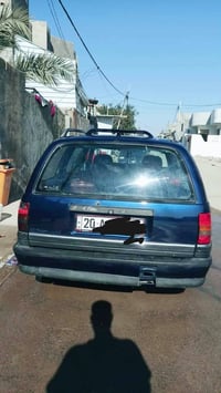 اوبل موديل 1993 رقم ديالى نكليزي السيارة مصبوغه عام جان صبغهه جارد بدو...