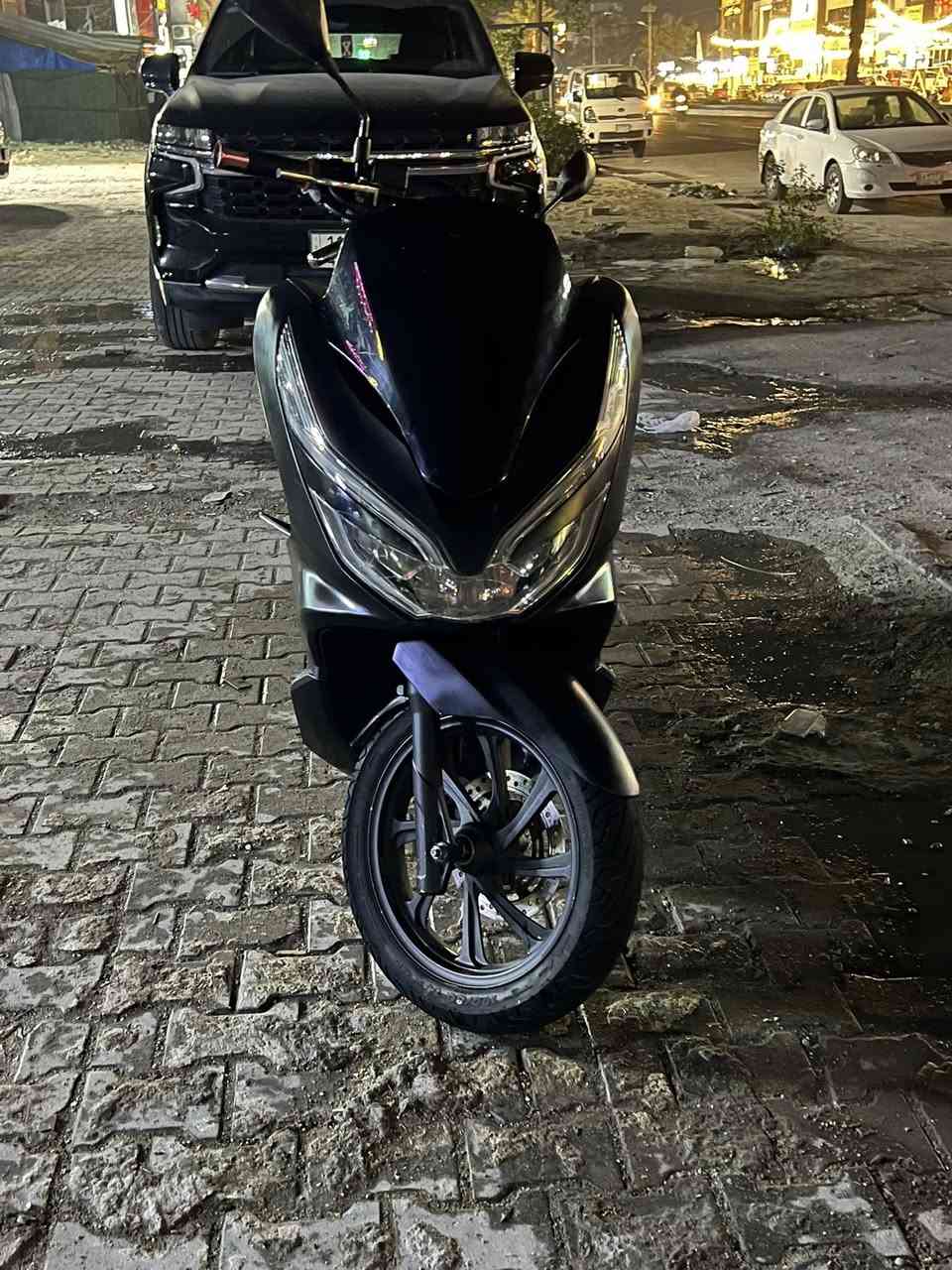 السلام عليكم بي سي اكس جيل الثالث دراجه جديده معنه الكلمه اسود طافي مكينه برغي ما مفتوح بيه شلعه معدل بانزين محسن دهن موتل السعر 13ورقه وبيه مجال بسيط مكاني بغداد مدينه الصدر ***********
