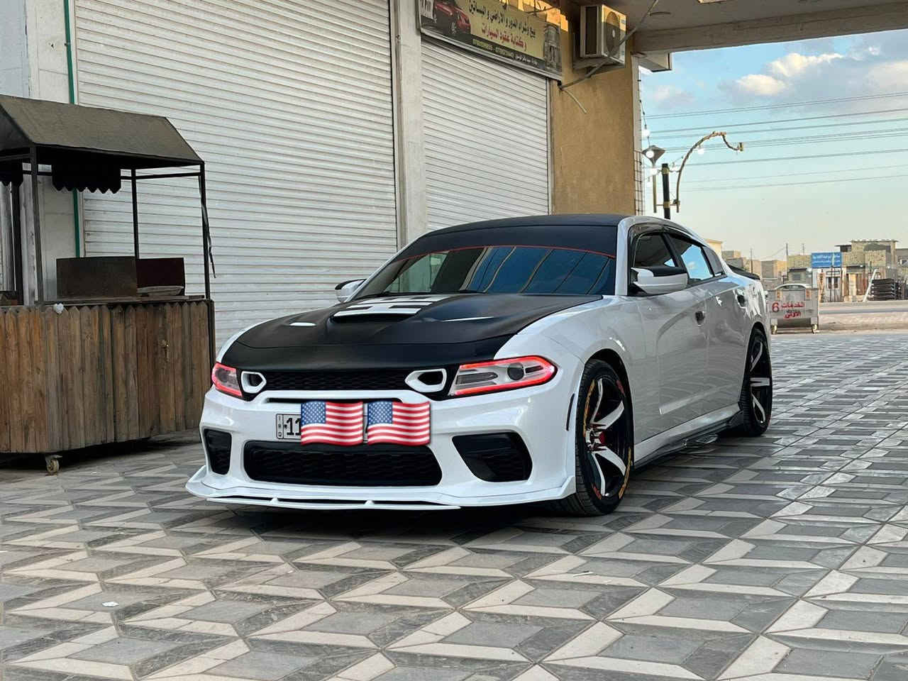 سلام عليكم من رخصه الادمن ( البيع دوج جارجر /SRT6400scat pack موديل (2016) اصل رقم بغداد الدولي مشروع وطني سنويه جديده باسمي تحويل ثاني يوم السياره وارد امريكي  اجت من امريكا بيهه قطع 4 كلير مكفوله من العام والحزام بدون  دواخل او ارباك بجم بلاد كفاله وبدون أي ظرر داخلي شواصي اولغود مكفوله مكينه وكير جدد
مواصفات السياره 
1/ مكينه وكير 6400 جدد
2/ تبريد امامي خلفي 
3/اكسل قفل SRT
4/ فجوج برمبو 4 بستم
5/ درايف مود SRT 
6/  شفتات ستيرآ 
7/ كزوز موبار صوت طرب 
8 /  كامره خلفيه 
9/ حساسات خلفيه 
10/ كشنات جلد تدفئه تبريد 
11/ خزن ميموري 
12/ تخم ويل نجمه خسفه قويه اصلي تخم تاير 315 والامامي275   
13/ولف حماوه ريسنك 
14/ بلكات ريسنك 
وباقي مواصفات السكات معروفه والسياره جديده اوجاهزه من كلشي على أيدي استخدام شخصي وماشيه ( 100) الف فقط جاهزه ع الأخير ومصروف عليهه كلش هواي  #####@@ سياره امبرمجه سيفتي عل بانزين   عادي محسن مو مشكله سياره خيرمن الله جاهزه من كلشي مواصفاته معروفه فول عده فتحه سقف للعلم صور حديثه اليوم  والسعر مناسب بلعافيه لي ياخذه لان متعوب عليه السعر (178) اوبيه مجال رقم الهاتف (***********) اثير (***********) الشراي يتصل ويدلل مكاني ( البصره   ستفسار عل رقم ) وأنه بخدمتكم
