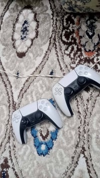 بلي 5 عادي بلص  جهاز اي عيب ما بي اخو الجديد وياه جوستكات 2  السعر 575...