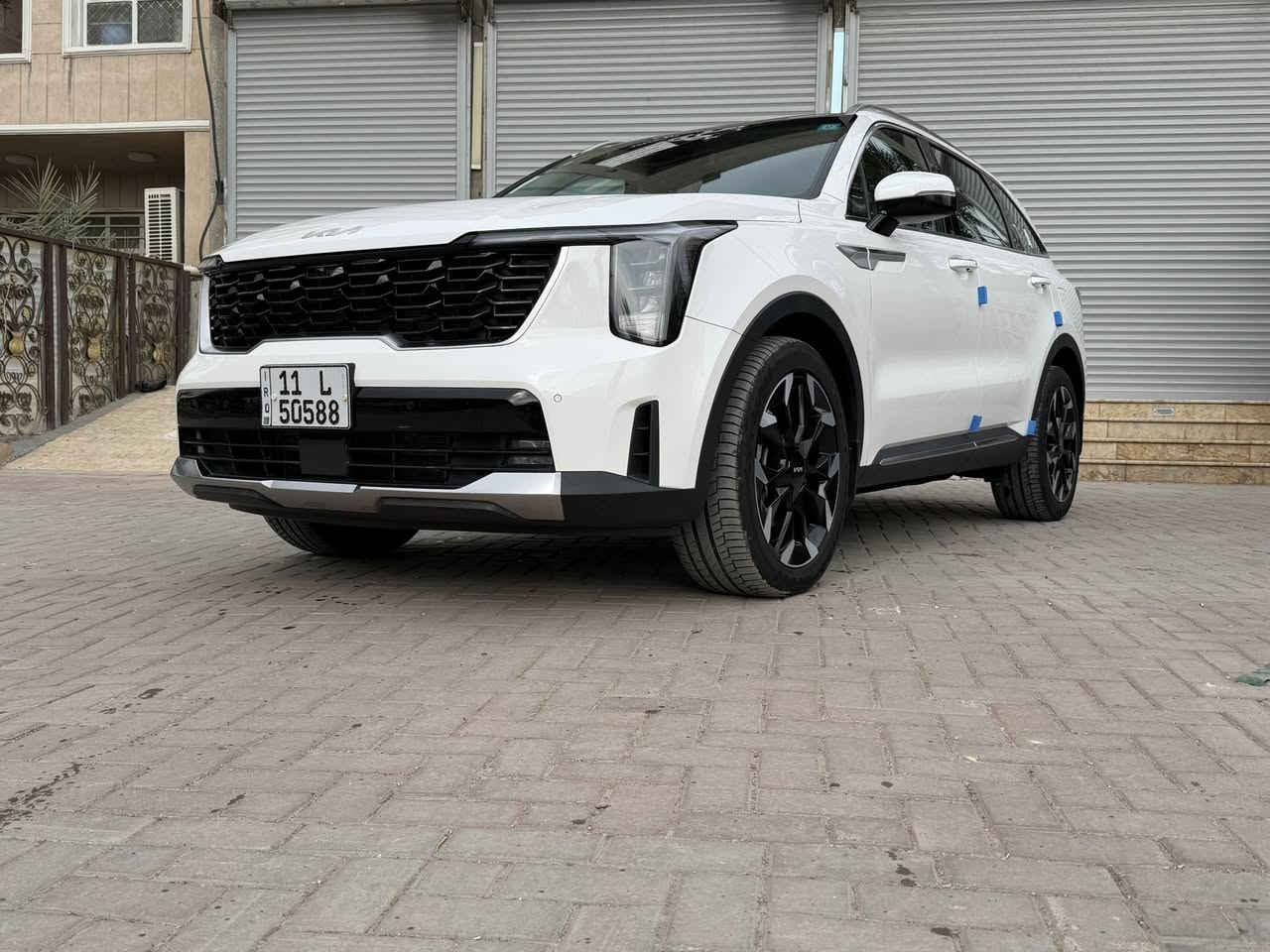 السلام عليكم
كيا سورنتو موديل 2025ضمان الشركة الدولية دبل كامرة 
وارد خليجي ضمان شركةالدولية مكفولة كفالة عامة من الشخط مكفولة 
ماشية 27الف  كم فقط 
الموصفات
بنوراما طكتين 
دبل كامرة خلفية 
داتشو 
ويل حجم 20
6سلندر 
كشنات كهرباء
لايت لد
گير ماوس
7 راكب 
3 قطع تبريد
جنطه كهرباء شفط
تشغيل على بعد
بردات خلفيه
شاحن لا سلكي 
تحكمات ستيرن 
شفتات ستيرن 
مود درايڤ
سايد بريك دگمه
حساسات امامي خلفي
كامره خلفيه دواره
مكاني بغداد حي اور 

‏✅ ‭0775 551 4435‬
