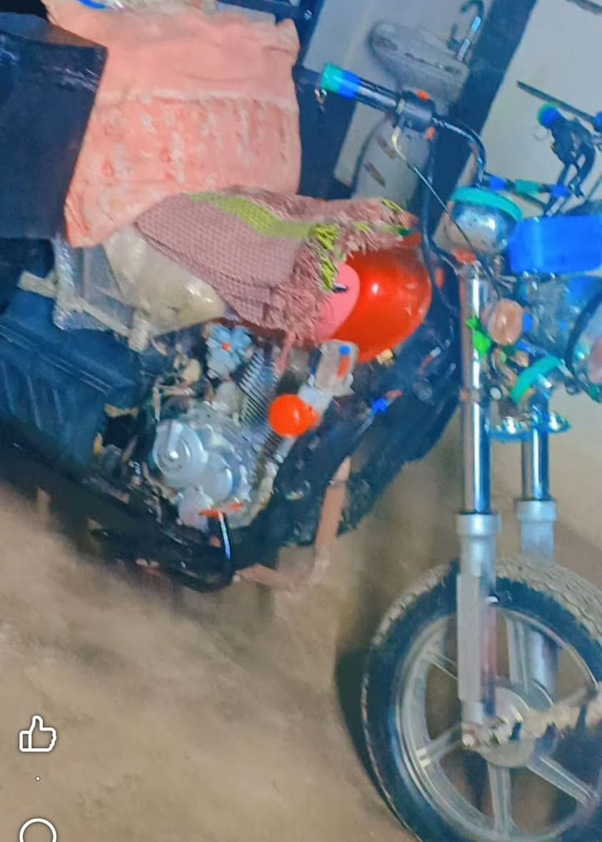 سلام عليكم ستوته للبيع  موديل 2019   محرك ٢٠٢١ يتصل ***********  مكلف بل نشر
