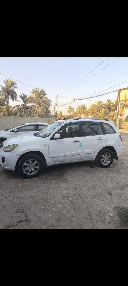 السلام عليكم 
سيارة شيري تيكو موديل 2013 سيارة بيها دخان ابيض فقط ومرات يگطع الدخان ما اعرفه شنو 
محرك 1800 كير ومحرك بلادية سيارة بيها خياسات ملگطه امصلحات سيارة صافية تشتغل نگره سلف ما بيها أي نقوصات مسويلها ادامه كامله محرك+كهربائيات + رقم قادسية انكليزي سيارة دواخل نضيفه سعر 49 وبيها مجال للشراي قليل
رقم للاتصال ***********
مكان النجف الاشرف
