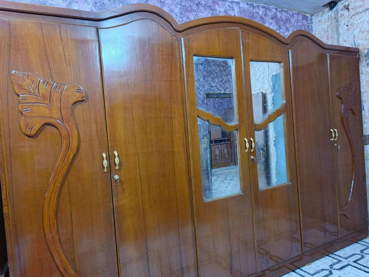 غرفه اخشاب ام السته نجاره صاج جديده كلش سعره 500 مكان ناصريه ***********
