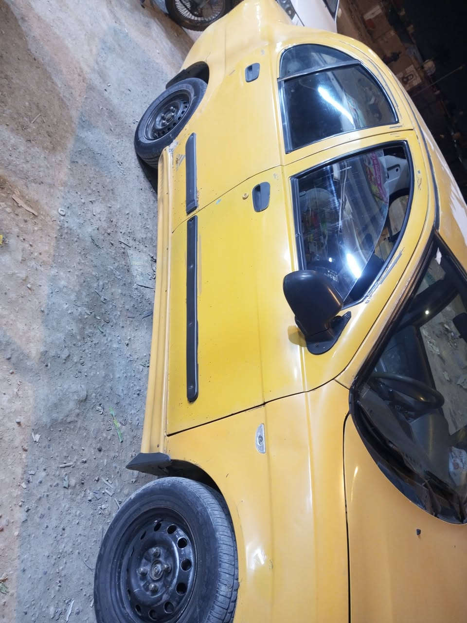 السلام عليكم طيبه للبيع موديل 16سنويه ظايعه وبيه كتاب فقدان يعني مكان السنويه بدون تحويل بيه وكاله مكينه بيه خيط بخار ونقصه حداديه سياره حلوه مكان الدوانيه السعر12رقم ***********
