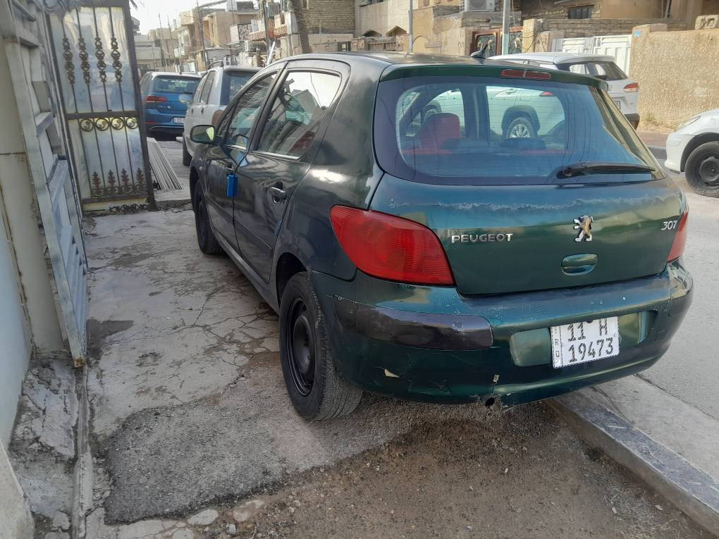 بيجو 307اوتماتيك موديل 2005رقم جديد بغداد السياره جاهزه دوخل نضيفه السياره بيه صبغ بس بدون ضربه السعر 41مكان السياره بغداد حي الجهاد 
(***********) بغداد, العراق
