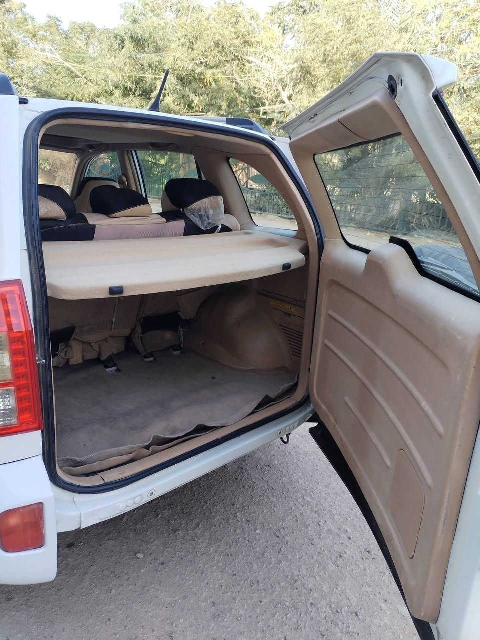 السلام عليكم للبيع تيكو موديل ٢٠١٤ رقم بغداد كير ميكانيكي مكينه ٢٠٠٠ مكفوله من الصبغ والضربه والخياس سياره جاهزه مابيه اي نقص مواصفات فتحه تحكم ستيرن تدفئه بالكشنات شاشه وكامره مكان السياره سريع حي العامل مجاور مسبح الرافدين السعر ٧٦ تلفون ***********
