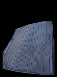 زبائنا الكرام اليوم وصلنا ارضيه صندوق لجميع   السيارات الهايبرد BYD جم...