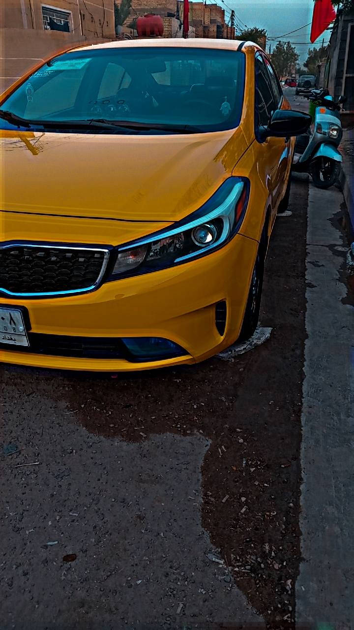 السلام عليكم فورتي مديل ١٧ نص فول  كير ومكينه مكفول من عده كازكيت مفتح السعر ١١٦ وبيه مجال لستفسار ***********
