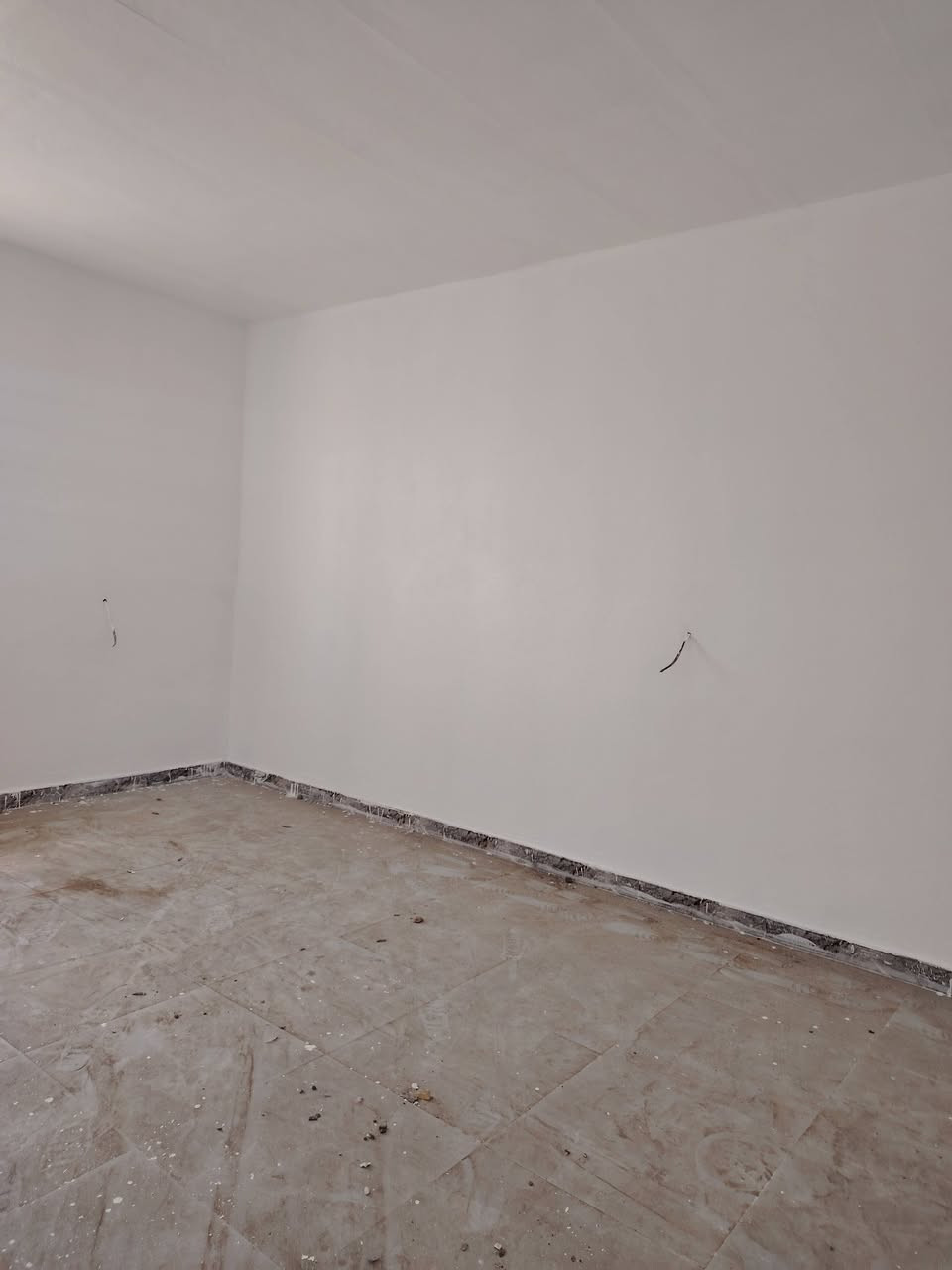 صبغ درجه اولا بسعر مناسب تنضيف شبابيج وصبغ الصباغ مهند ناصر ***********
