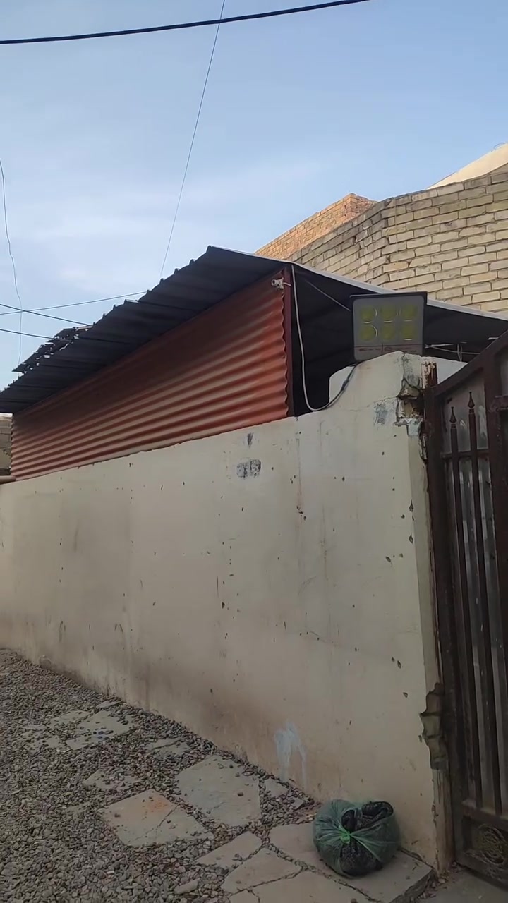 بيت للبيع 120 متر طابقين الاستكشافات الميه السعر 65 وبي مجال  للاستفسار ***********
