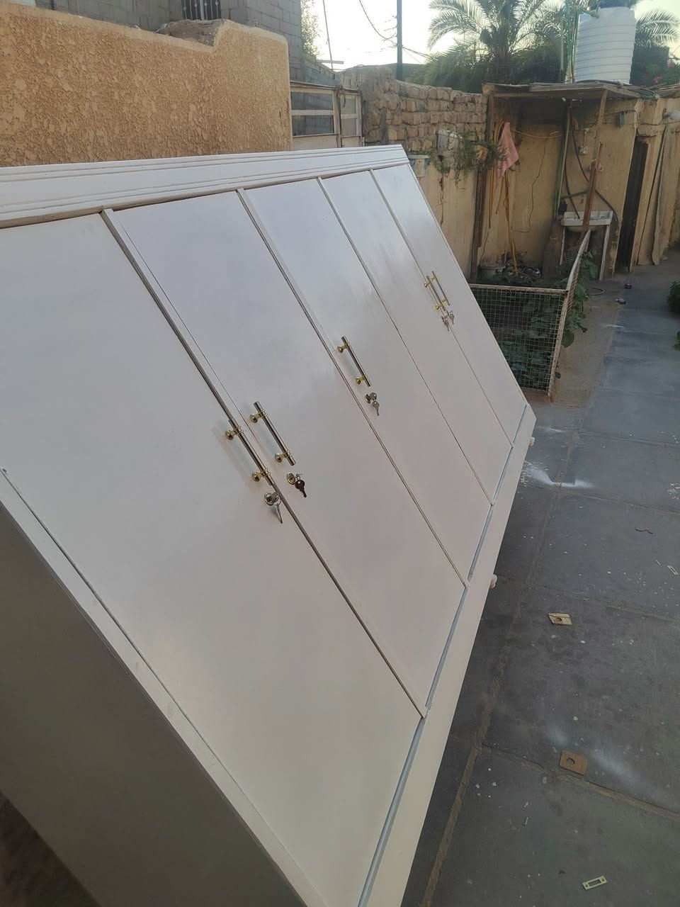 منضد 5 خانات كل خانه وحدها قفل ويده وقاطع وتعلاكه حل وشد ينفتح شغل اليوم مكلفة بنشر


**إذا كنت صاحب هذا الإعلان وتريد حذفه لأي سبب، رجاءا أرسل رسالة إلى الدعم الفني**