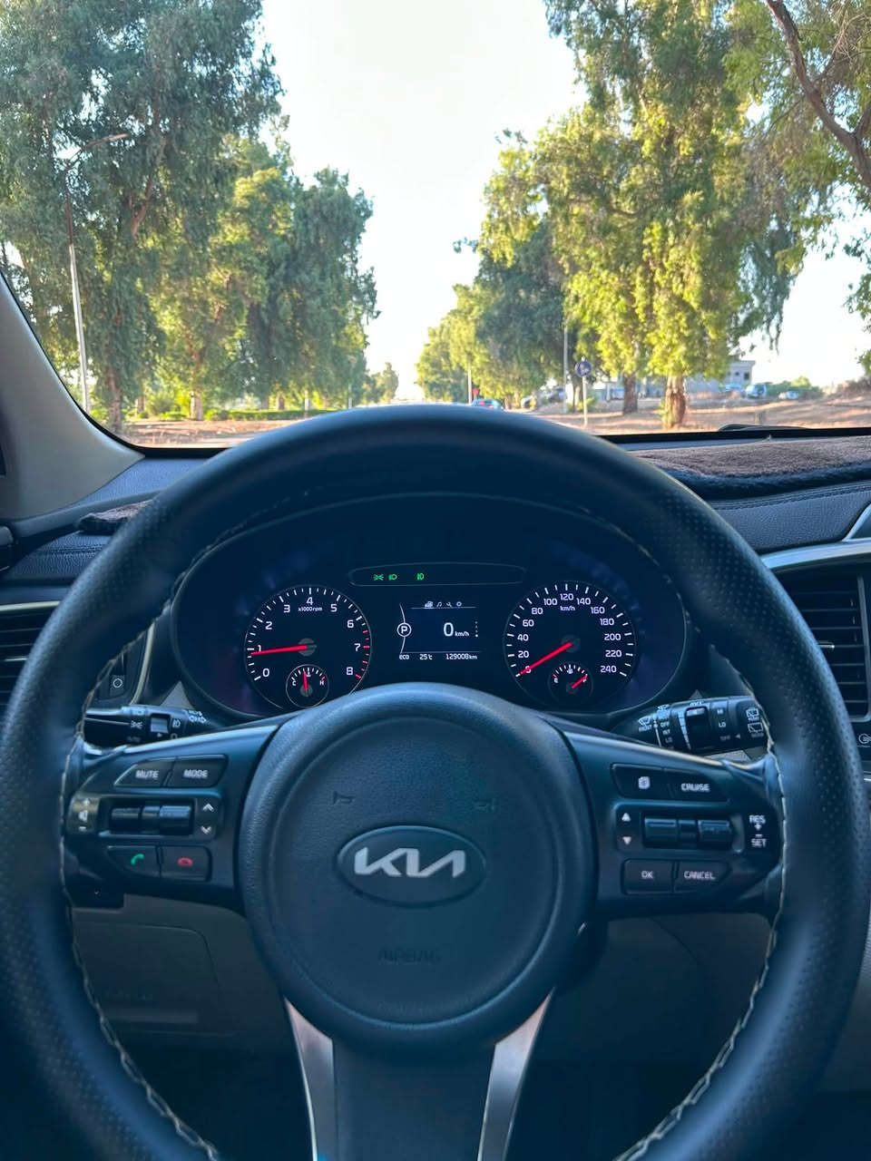 KİA SORENTO
موديل 2017 خليجي 
6V محرك
ماشي 129 الف 
حساسات اماميه خلفيه 
 كراسي و صندوق كهرباء 
بصمه  و بعد غير موصفات 
صيانه كامل بدون مصاريف 
كير محرك مكفول 
سياره بدون حادث مكفول من صبخ 
رقم سليمانيه سنويه بسمي 
عنوان كركوك بطاقه بنزين
سعر 200$ 
هاتف ***********
