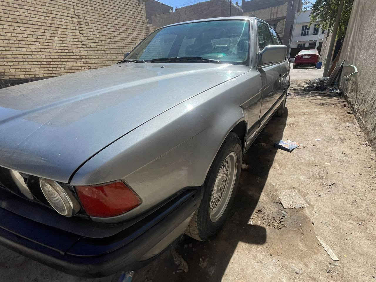 السلام عليكم بي ام موديل  98.   730 
سياره بلاديه خير من الله كير ومحرك 3000  حاويه ترايك وين ما يعجبك سياره مال جناي كهربائيات تائرات نضاف باتري جديد ما بيها اي نقص فقط يده باب سائق سياره تحويل السعر 48 او مراوس عادي ايش عندك نزل مكاني بغداد***********
