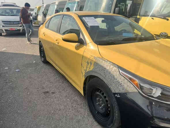 للبيع حادث جاملغ خلفي بدون دواخل وطخه واضحه بالجاملغ الامامي باقي كفالة سيارة باسمي ***********2019
