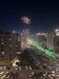 شقة للإيجار مساحة 195  ٣ غرف وحدة ماستر  سبالت ، كاونتر ، سخانات، بردا...