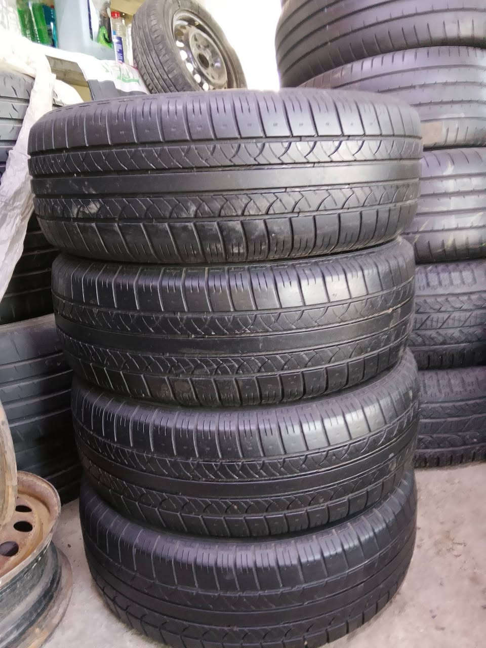 215/65/16تايرات جديد اخو جديد انتاج 24سعر الزوج 75الف معه الشد ضمان شهر موقع المحل شعب شارع اسواق المركزيه قرب كليه الامام الكاضم 
*********** ابو مرتضى 
***********ابو ايليا

