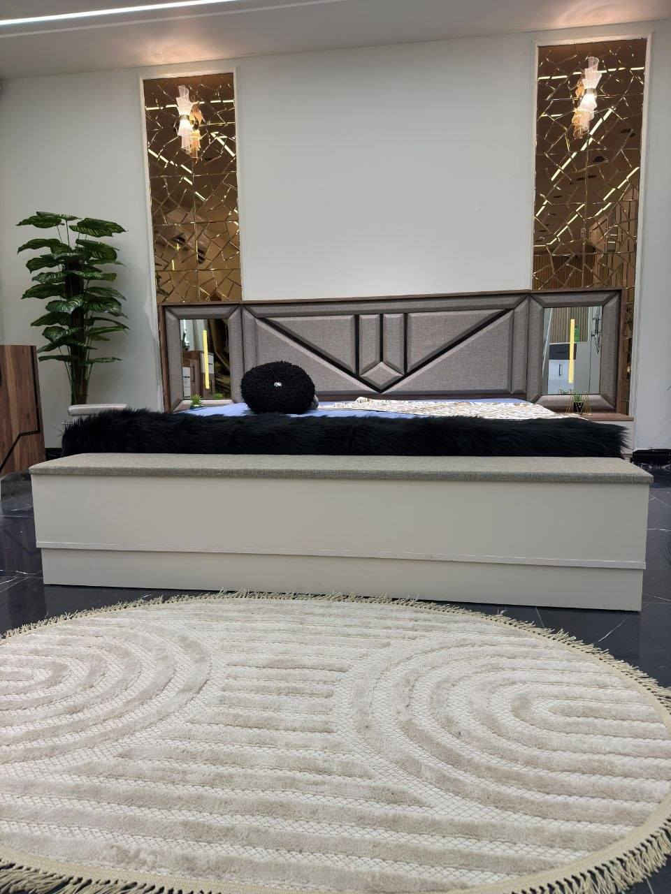 *موديل        لافيتا          الخشبي*

*10 قطع          كنتور ملحق  🎁  300*      

✅ السرير مخزن 
✅ الميز تواليت الضخم
✅ شغل ممتاز 
✅ المصنع الأصلي   
✅ قياسات ضخمه 

السعر مليون و250 الف 

توصيل بغداد مجانا 
اطراف 20 الف 
محافظات 100 الف


**إذا كنت صاحب هذا الإعلان وتريد حذفه لأي سبب، رجاءا أرسل رسالة إلى الدعم الفني**