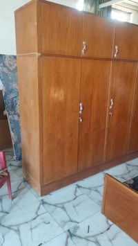 غرف نوم خمس أبواب ملحق كلش نضيف ناضف تسعين بالميه البيع وبسعر مناسب ال...