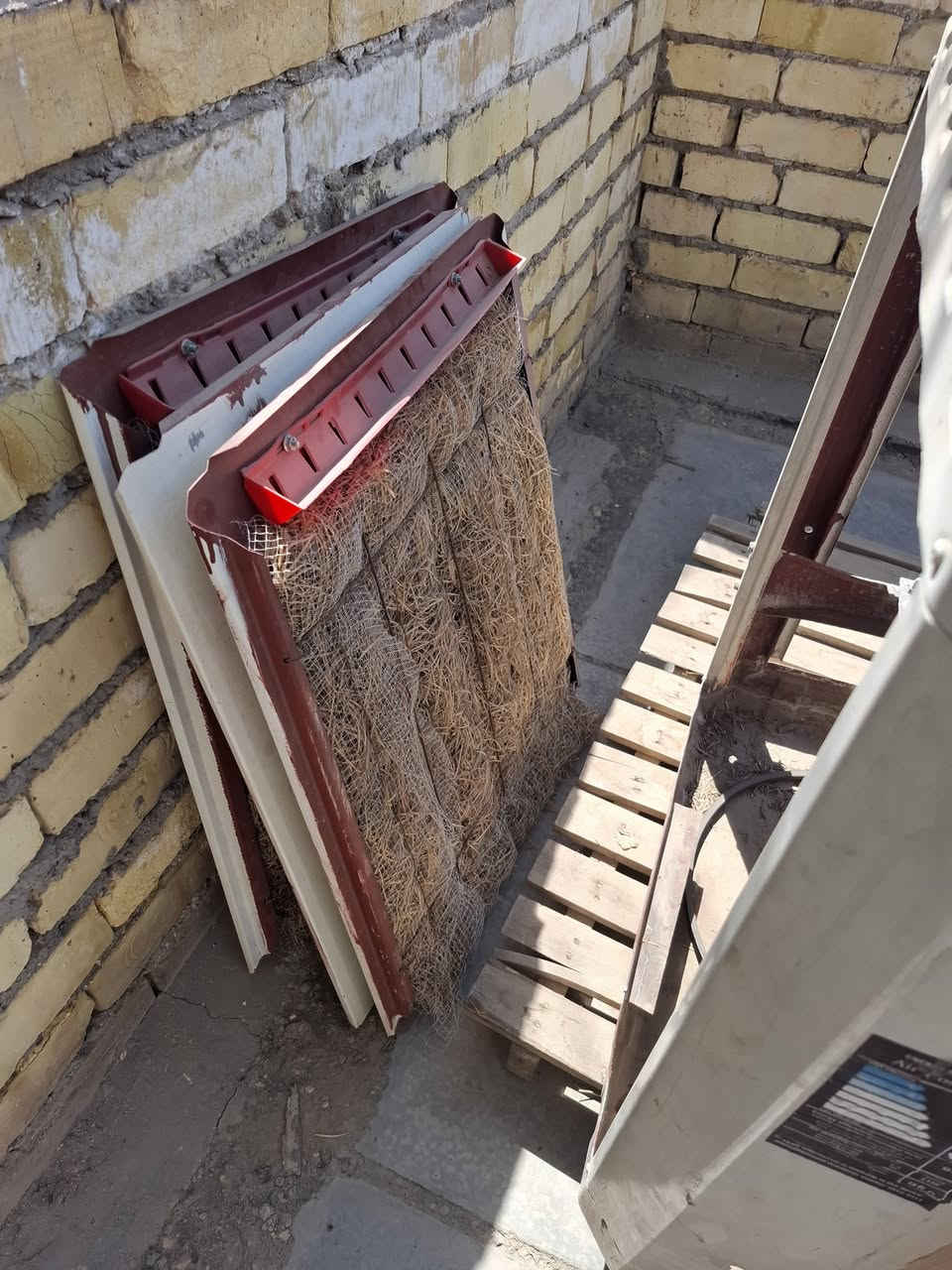 مبردات عدد 2 للبيع
كاملات فقط وحدة منهن تحتاج دكمة ثلاثية مال سرع 
سعر الوحدة ٧٥ الف وبيها مجال قليل 
عنواني بغداد- الدورة


**إذا كنت صاحب هذا الإعلان وتريد حذفه لأي سبب، رجاءا أرسل رسالة إلى الدعم الفني**