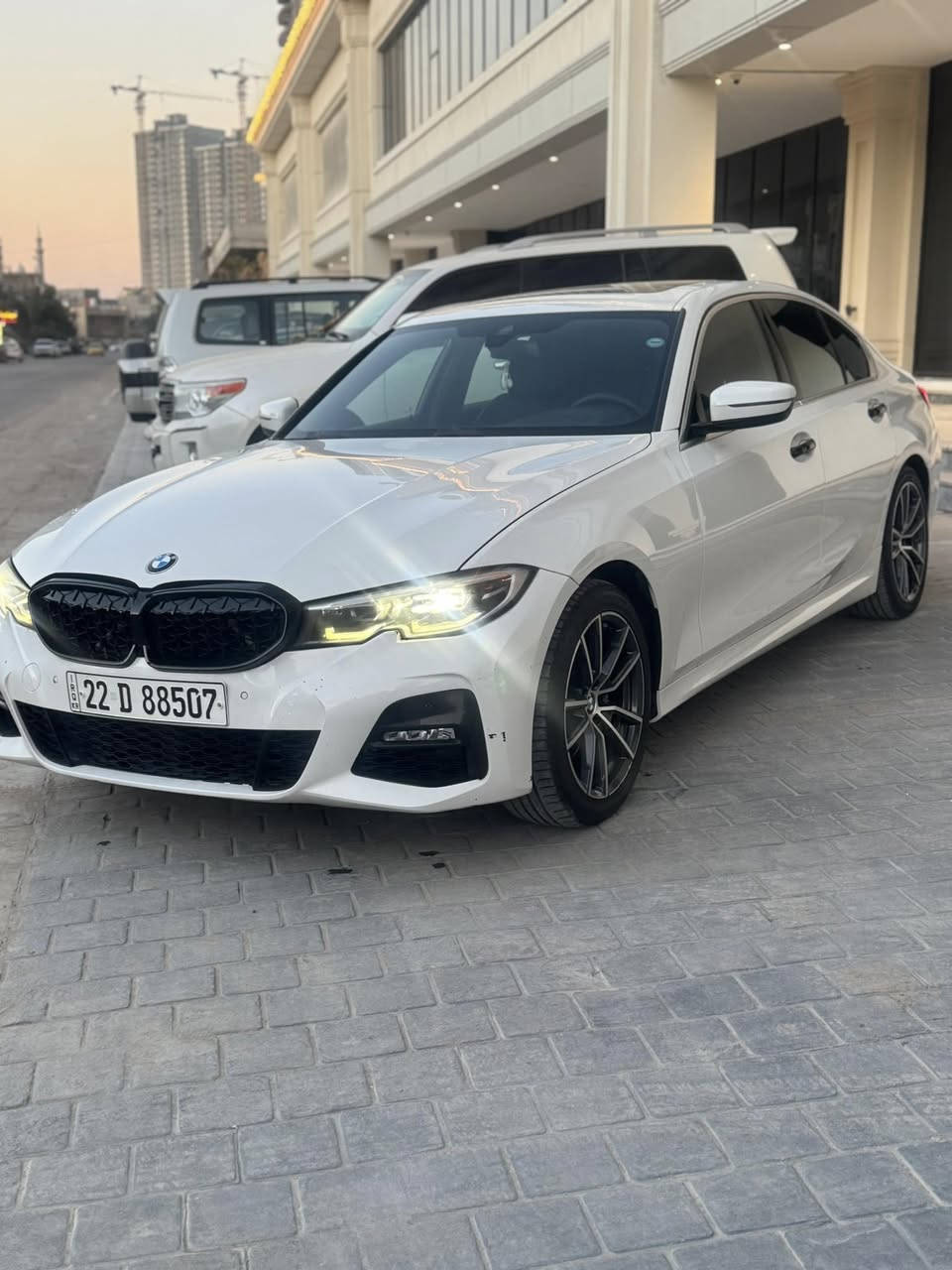 🔷 BMW 2021 | بيم دبليو 🔷

للناس اللي تدور على النظيف والفخم 👑

🚗 موديل: 2021
📍 الممشى: 40,000 مايل فقط
🎨 الحالة: بدون صبغ فول – هيكل نظيف 100%
⚙️ المواصفات: فول مواصفات

✨ تفاصيل المواصفات:
• مقاعد جلد أصلية بحالة ممتازة
• شاشة كبيرة مع نظام ملاحة
• كاميرات 360°
• حساسات أمامية وخلفية
• تشغيل بصمة
• فتحة سقف بانوراما
• نظام الدخول الذكي
• مثبت سرعة
• أزرار تحكم بالدركسون
• إضاءة داخلية أمبيانت
• نظام قيادة رياضي / عادي
• مكيف قوي وبارد ❄️

🔍 السيارة جاهزة للفحص بأي مكان
🧼 نظافة عالية من الداخل والخارج
⚡ استخدام شخصي وخفي

السعر🔥275ورقه وبيه مجال للطيبين 
***********📞
