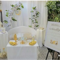 سبب البيع / انتقالنا لمكان ثاني  الكوشة والورد والشازلون والقماش وكل ا...