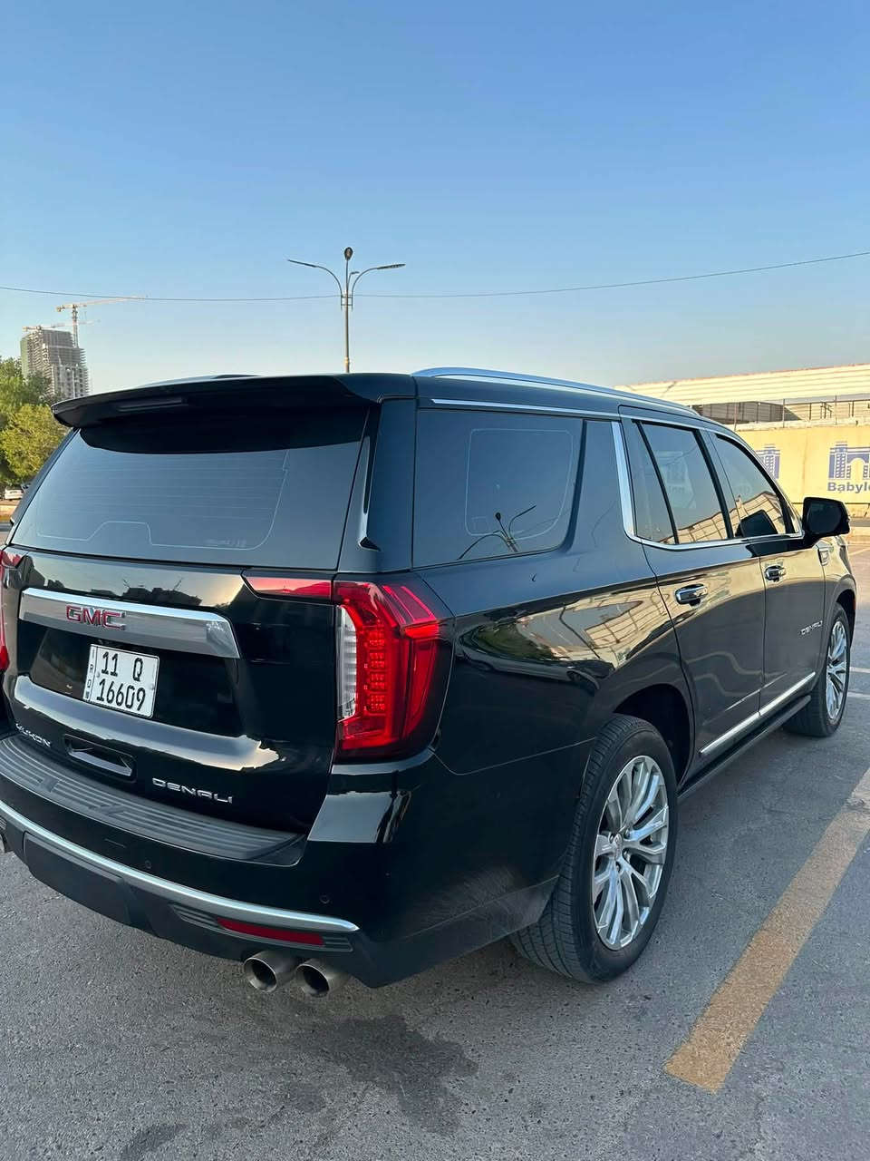 السلام عليكم GMC DENALI موديل2024 خليجي وكالة المنصور لسه بعدها بالوكالة عداد. 57 ماشية. غنية عن التعريف فول VIP. السيارة كلش نظيفة بيها ملاحضة صغيرة اربع اصابع بارد بالجاملغ الخلفي. مكاني بغداد سعرها 60 ألف وبيها مجال ترهم مراوس بموديل2025 او 2026. رقم الهاتف ***********.
