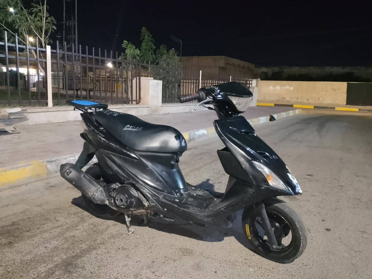 ادرس ياباني حديث الدراجة مفتوحة نوزل السعر ٤٢٥ وبيهة مجال الاتصال *********** ترهم مراوس
