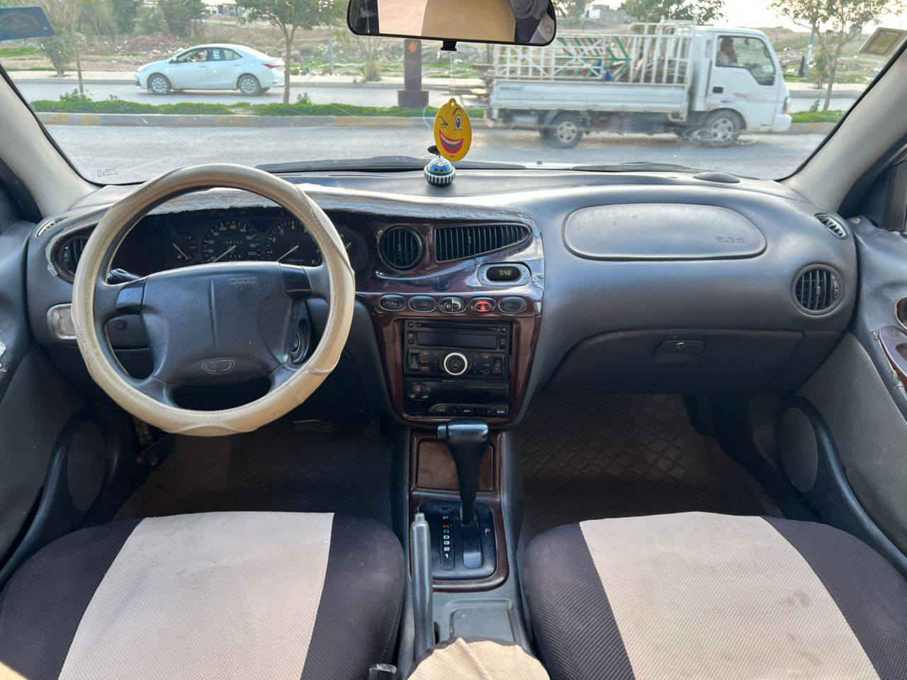 سلام عليكم سياره دايو لكنزه موديل 2000 رقم سياره ديالي انكليزي  هزه جديد سنويه لحد 30
محرك مسكر1600
 بي استيكر مال بانزين 
كير اتوماتيك 
سياره صدر امامي و خلفي 90٪ 
باتري جديد 
تخم تأير جديد صاحب سياره خانقين شرط تحويل 
سياره جاهزه من كلشي  
تبريد شغال بس رايدله غاز
 سعر سياره 37بيه مجال اراوس حسب قناعه 
مكان سياره خانقين ***********
