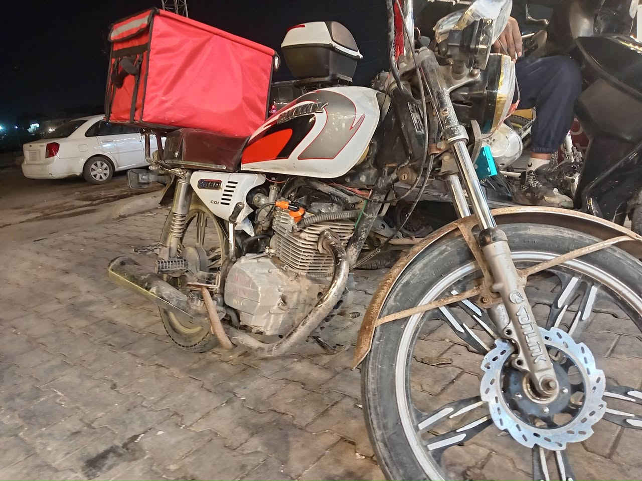 سلام عليكم دراجه سيفان 21 محرك 150 للبيع السعر 400 مكاني بغداد البياع بس الشراي يتصل الرقم ***********.
