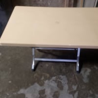 ميز طعام جديد للبيع  07772296133